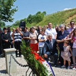 Spomenik na ObadinamaLO1_prsa_29062014