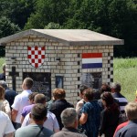 Spomenik na ObadinamaLO4_prsa_29062014