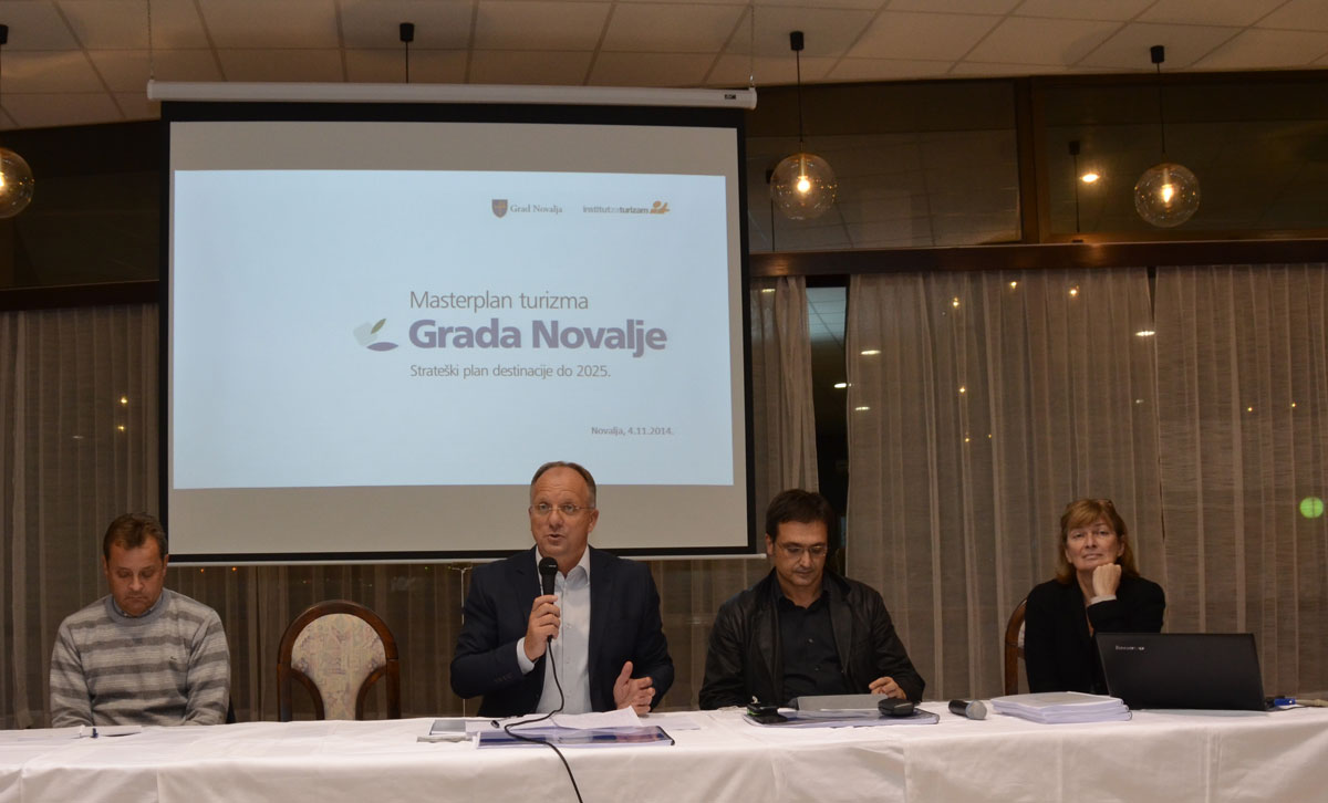 Dr.sc Ivo Kunst Institut za turizam, Gradonačelnik Ante Dabo, Neda Telišman Košuta iz Instituta za turizam, Saša Begović 3LHD