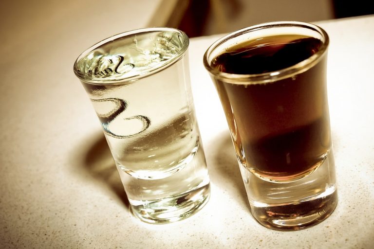 Carinici pretražili tri lokacije u Slavoniji i pronašli više od 2300 litara rakije