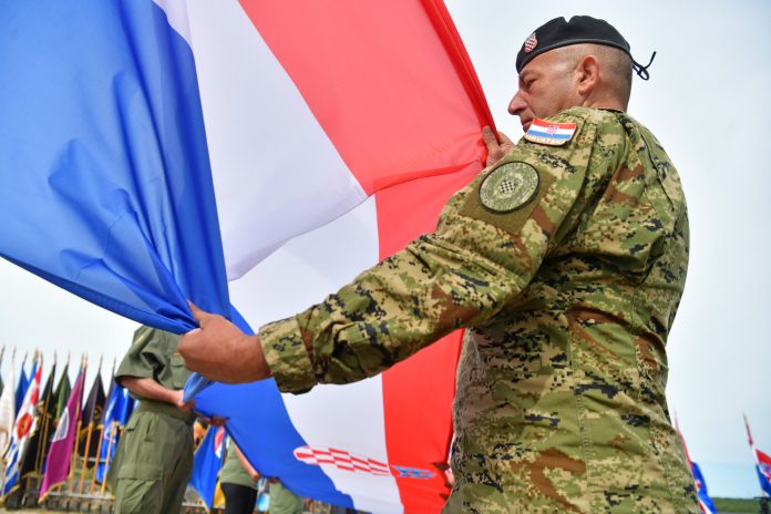 U Kninu obilježena 25. obljetnica vojno-redarstvene operacije Oluja