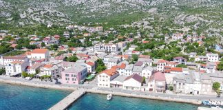 Općini Karlobag 4,4 milijuna kuna za luke u Karlobagu i Barić Dragi i sanaciju gradske plaže