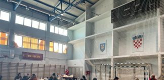 Prihvatni centar za izbjeglice u Gospiću nastavlja s radom