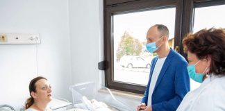 Župan Petry u rodilištu gospićke bolnice posjetio prvu ličku Ukrajinku
