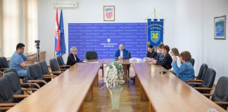 Župan Petry potpisao Ugovore s 28 udruga