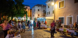 U Karlobagu održana 2. Lička seljačka tržnica