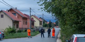 Predao se muškarac koji je u Gospiću izbo suprugu i njenog prijatelja