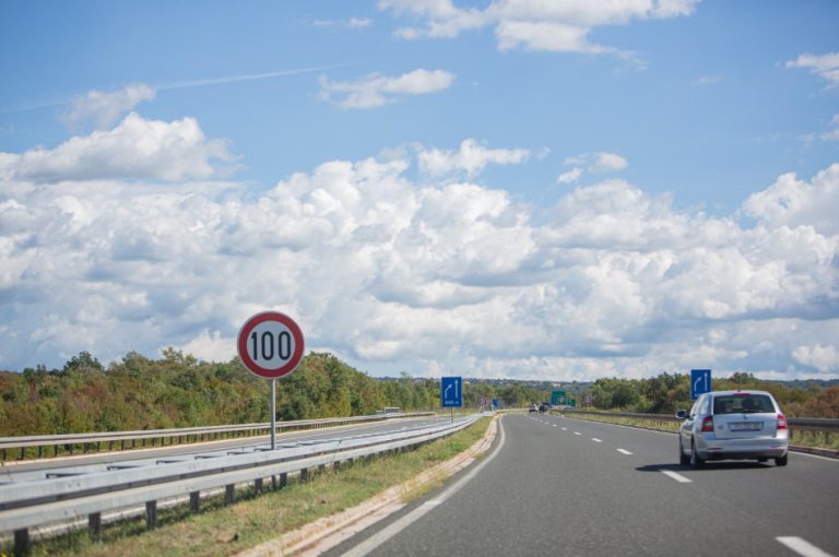 Vraćate se s mora? Ove stvari provjerite prije nego krenete na cestu