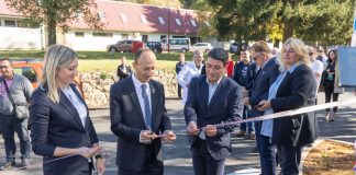 Otvoreno obnovljeno parkiralište Doma zdravlja Otočac