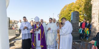 Biskup Križić predvodio Svetu misu na Gradskom groblju u Gospiću