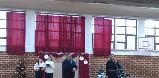 U Brinju održana školska božićna priredba