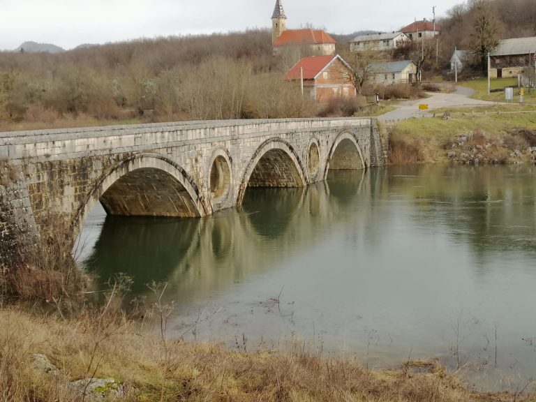 Traže se statisti za snimanje filma u Lici