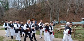 Gosti dočeka Nove godine na jutarnjem pikniku