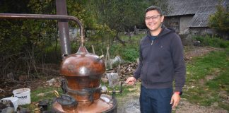 Josip Kovačević, jedan od rijetkih majstora vrhunske rakije koji svoj trud ne naplaćuje