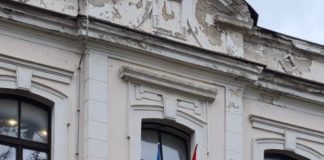 Na zgradu Ličko-senjske županije izvješena ukrajinska zastava