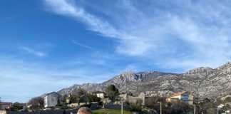 Župan Petry i načelnik Smojver obišli plažu i mnogobrojna gradilišta koja mijenjaju vizuru Karlobaga