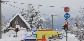 Prometna nesreća u Gospiću: jedna osoba teško ozlijeđena, protiv vozača podnesena kaznena prijava