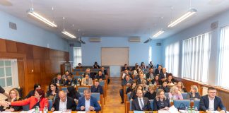 Skupština protekla u nadmudrivanju, ali i vrlo korisnim sadržajima