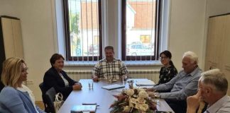 Općina Brinje jača suradnju s udrugom “Postojim” za podršku djeci s logopedskim teškoćama