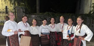 Nagrada za najbolje stihove bećarca pripala mladoj ženskoj pjevačkoj skupini HKUD-A “Široka Kula”