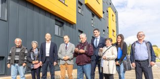 Zgrada “Kosinjka” u Perušiću od danas postala novi dom za prvih šest obitelji iz Gornjeg Kosinja