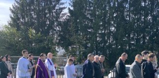 Svečana misa u kapeli Svih svetih na gospićkom groblju