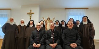 Nadbiskup Giorgio Lingua posjetio karmelićanke u Gospiću