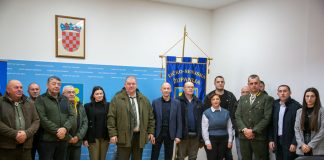 Župan Ernest Petry potpisao ugovore o financijskoj pomoći lovačkim društvima vrijedne preko 87 tisuća eura