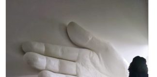 Maja Pezelj na Likanalu s izložbom “Bogu ništa nije nemoguće / Van iz grada”