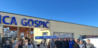 Gospić uz Dragana Primorca: građani HDZ-ovom kandidatu potpisima pružili potporu za predstojeće predsjedničke izbore