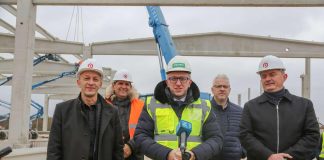 Župan Ernest Petry i predsjednik Uprave Pevexa Krešimir Bubalo obišli gradilište trgovačkog centra u Gospiću