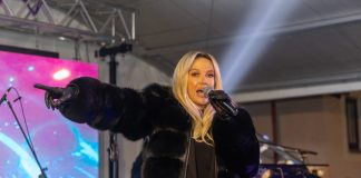 FOTO Maja Šuput oduševila posjetitelje na Adventu u srcu Like