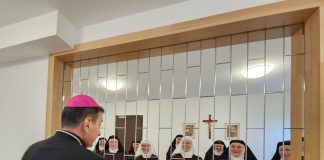 Novozaređeni biskup Marko Medo posjetio karmelićanke u Gospiću