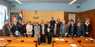 Gradonačelnik Milinović potpisao ugovore s poljoprivrednicima vrijedne preko 15 tisuća eura