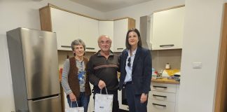 U očekivanju prvog Božića u Perušiću – Stanari Kosinjke: U novim stanovima nam je dobro, jedva čekamo nove susjede!