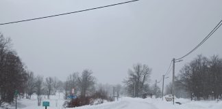 U Lici više od 35 cm snijega, padat će i danas