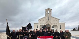 Ispred Crkve hrvatskih mučenika u Udbini postavljena dva spomen kamena u čast poginulim, nestalim i umrlim pripadnicima hrvatskih obrambenih snaga