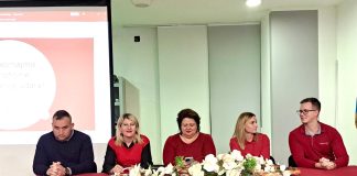 Dan crvenih haljina u Gospiću: podizanje svijesti o moždanom udaru kod žena