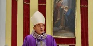 Biskup Medo predvodio misu na Pepelnicu u gospićkoj katedrali