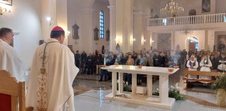 Biskup Marko Medo posvetio župnu crkvu u Cetingradu i novi oltar s moćima blaženog Alojzija Stepinca