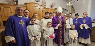 Biskup Marko Medo u kanonskoj vizitaciji Župi Sv. Križa u Ogulinu