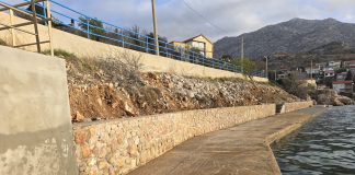 U Karlobagu završena sanacija zida gradske plaže oštećenog u olujnom jugu
