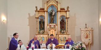 Biskup Marko Medo predvodio misu u Ličkom Osiku u spomen Josipu Joviću