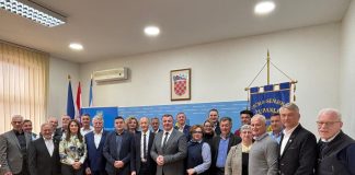 Upravni odbor HOK-a održan u Ličko-senjskoj županiji – predstavljena monografija o ličkom obrtništvu