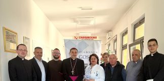 Biskup Marko Medo blagoslovio novi oltar u kapeli OB Gospić