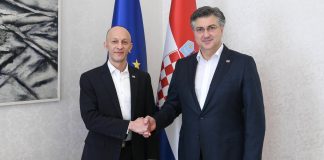 Župan Petry u Zagrebu s premijerom Plenkovićem: Vlada RH nastavlja snažno podupirati Ličko-senjsku županiju