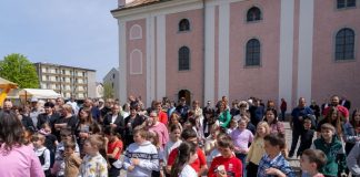 Uskrsni program u Otočcu okupio brojne posjetitelje
