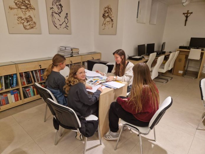 576804545_1256449243191047_4912719267339445155_n