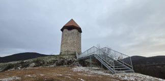 Stari grad Perušić bit će spreman za posjetitelje u 2026.