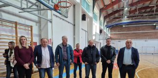 U Otočcu uručena donacija sportske opreme i stipendije kategoriziranim sportašima